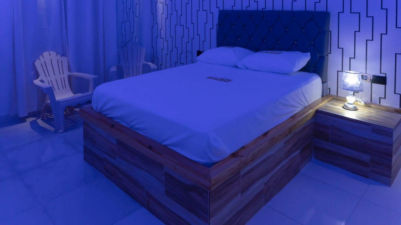 Hotel1325 Bani Luaran gambar