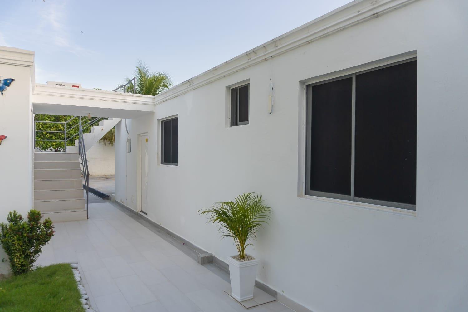 Hotel1325 Bani Luaran gambar