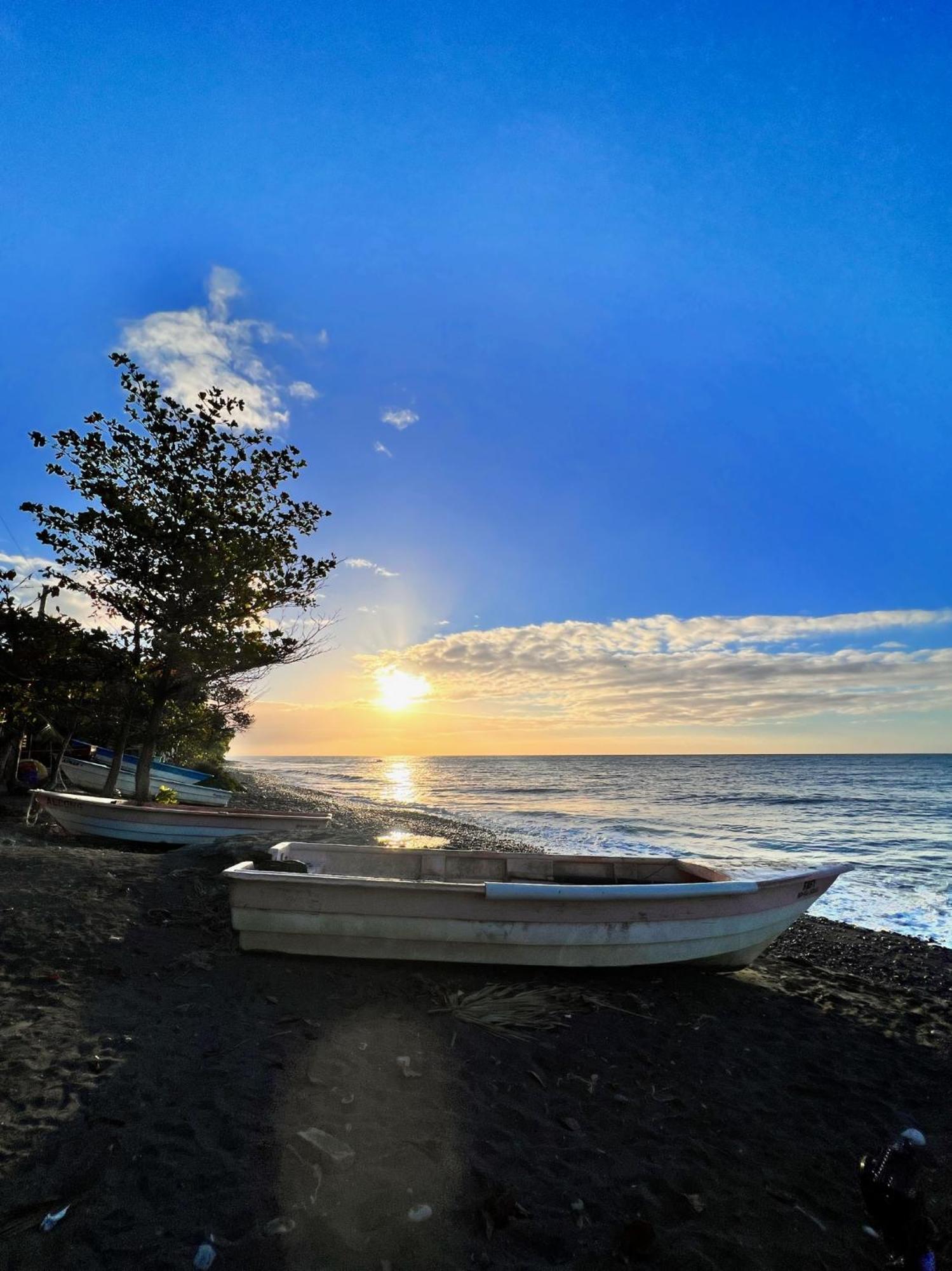 Hotel1325 Bani Luaran gambar