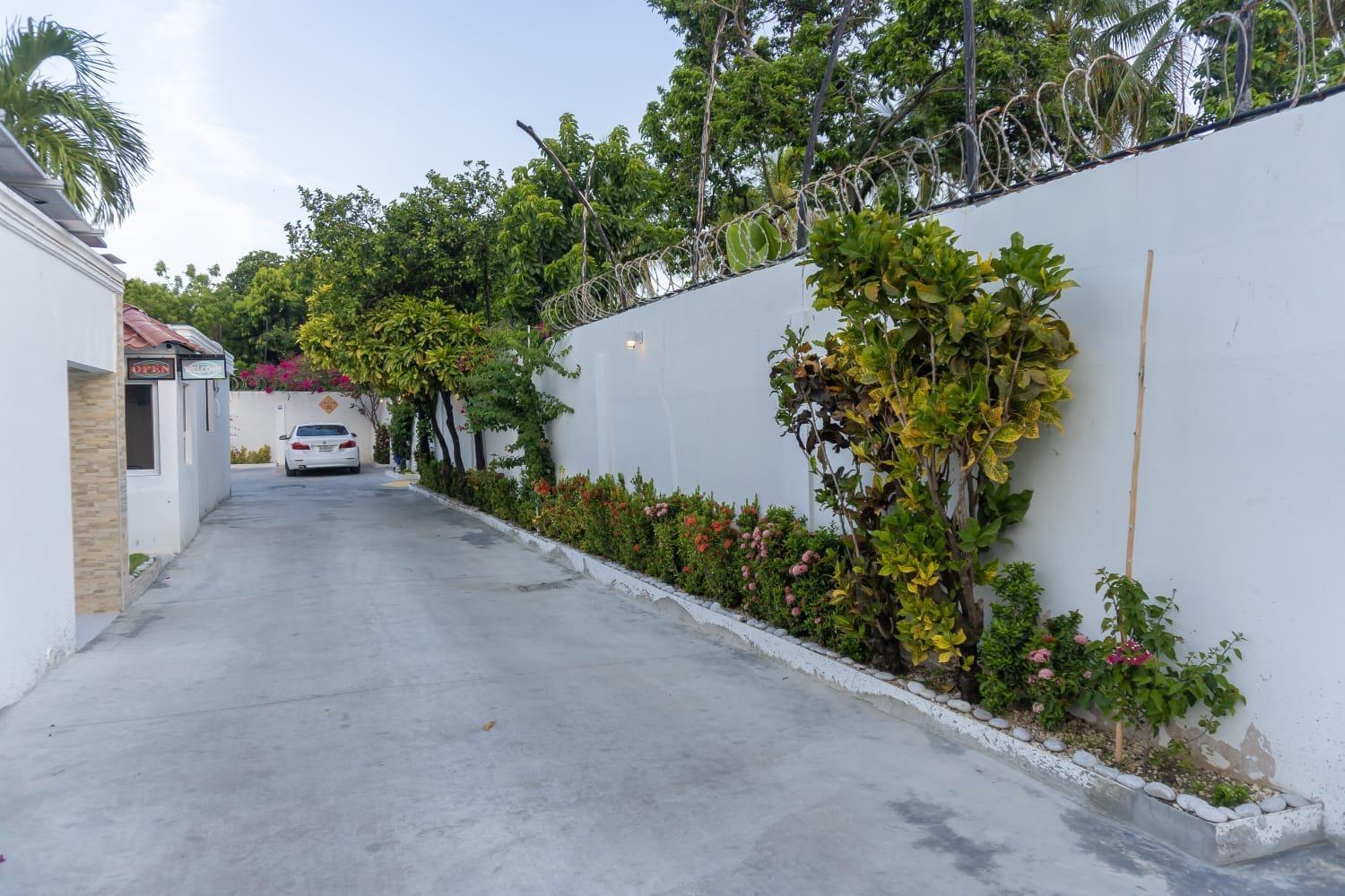 Hotel1325 Bani Luaran gambar
